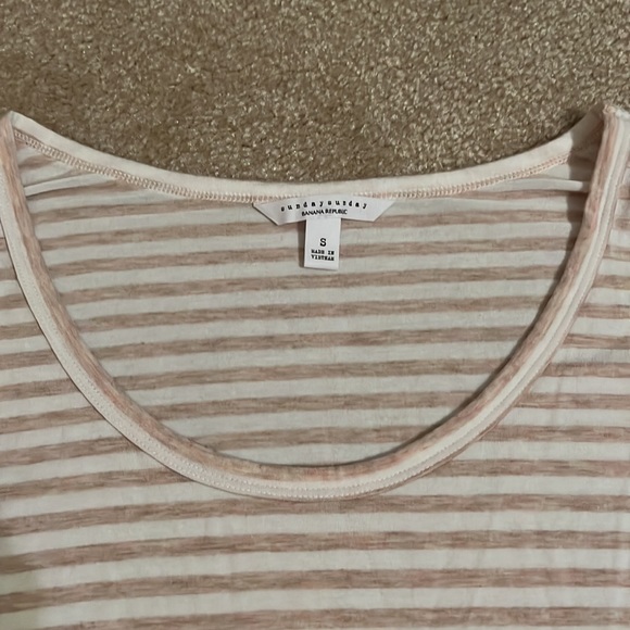 Pink and White striped Banana Republic long sleeve - Picture 4 of 5